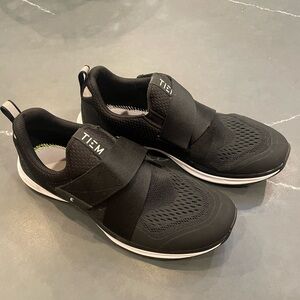 TIEM Slipstream Cycle Shoes with cleats